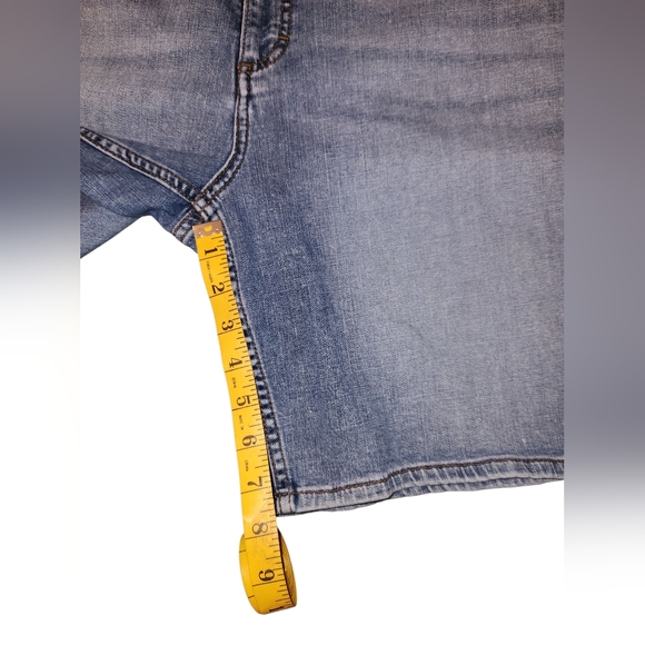 Lee Mid-rise Bermuda Denim Shorts Size 22 - Picture 9 of 11